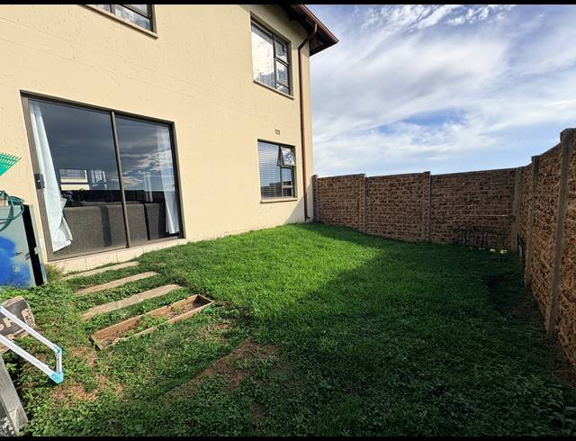 2 BEDROOM APARTMENT FOR SALE IN PARKRAND